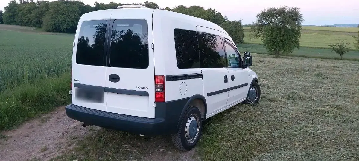 Gebraucht Opel Combo 87 PS (63 kW) 2003 Weiß Van / Kleinbus