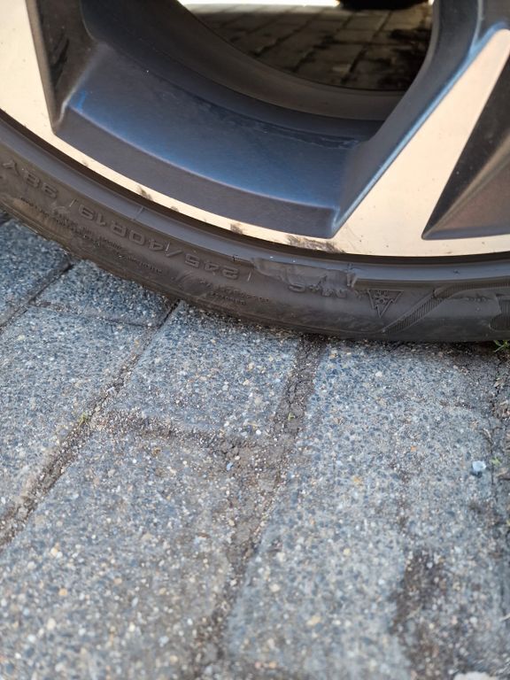 Blau Gebraucht 2022 Cupra Formentor SUV | 24.000 € (Fairer Preis) - Bild 1/4