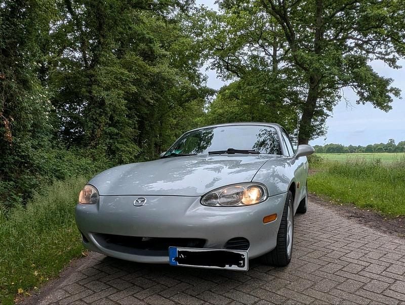 Silber Gebraucht 2001 Mazda MX5 Cabrio | 4.200 € (Fairer Preis) - Bild 1/4