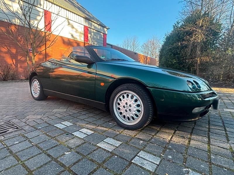 Gebraucht Alfa Romeo Spider 155 PS (114 kW) 1997 Grün Cabrio