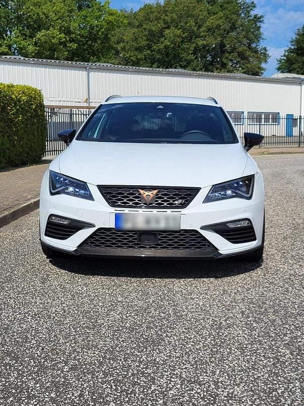 Usata Cupra Leon 300 CV (220 kW) 2018 Bianco Station wagon