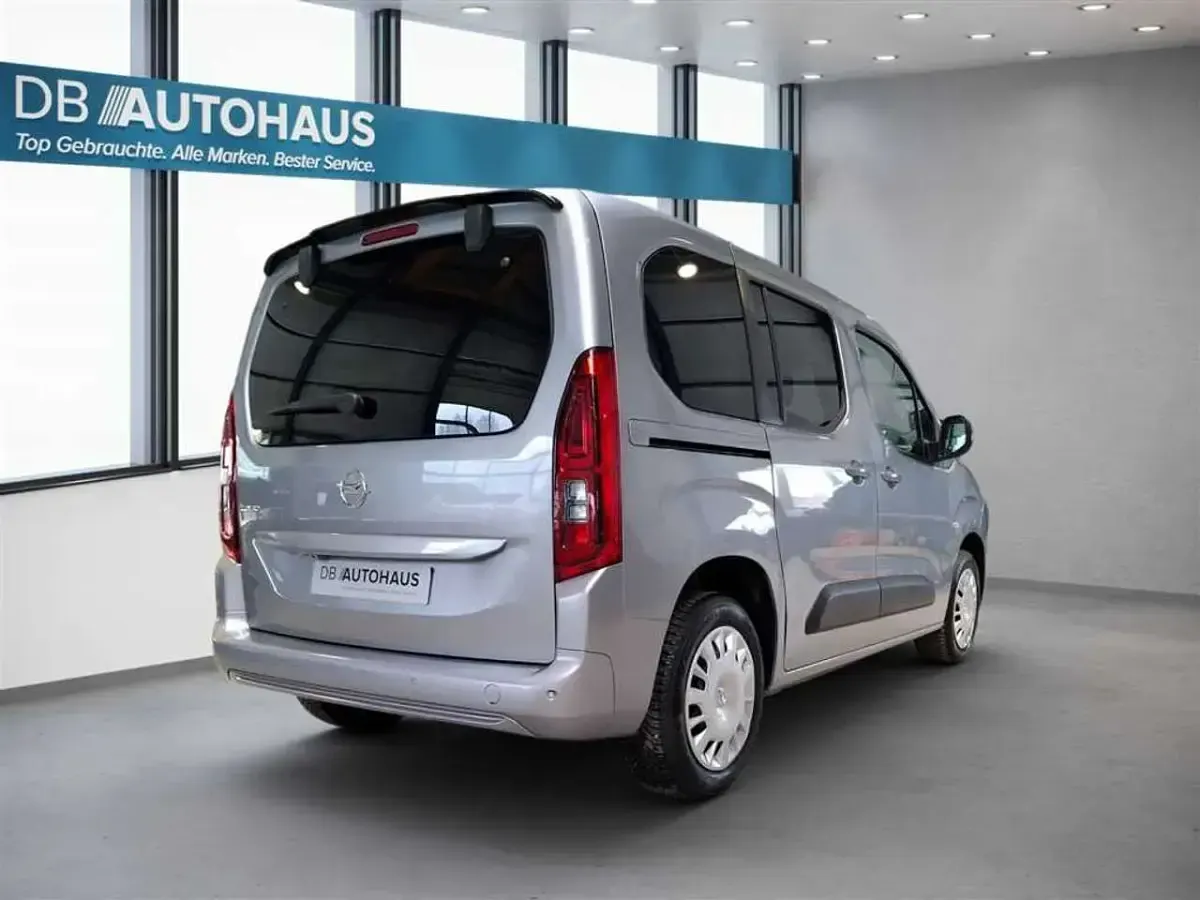 Occasion Opel Combo Life Elegance 131 ch (96 kW) 2023 Argent Monospace