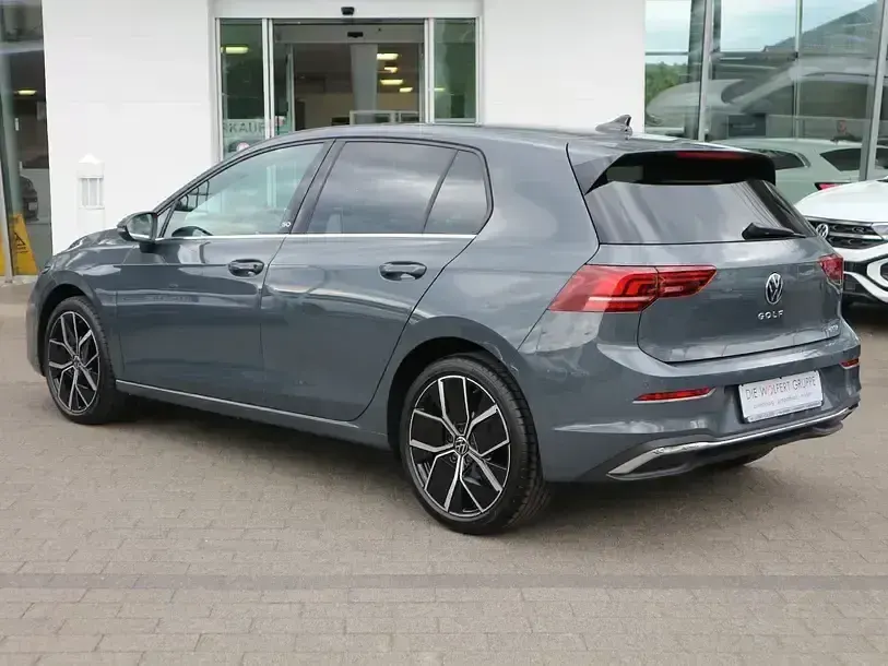 Gebraucht VW Golf VIII Edition 150 PS (110 kW) 2024 Grau Limousine