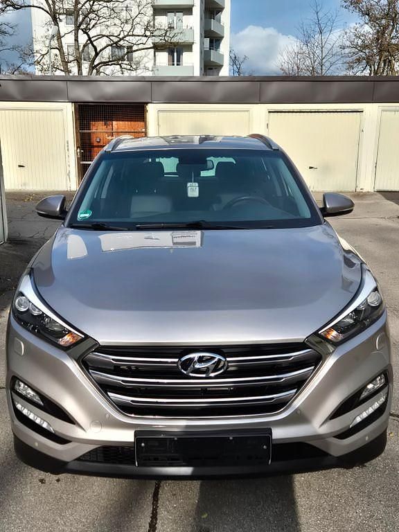 Beige Gebraucht 2016 Hyundai Tucson Trend SUV | 14.990 € (Fairer Preis) - Bild 1/4