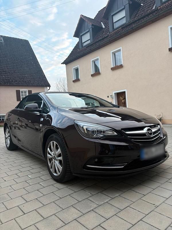 Gebraucht Opel Cascada Innovation 120 PS (88 kW) 2017 Braun Cabrio