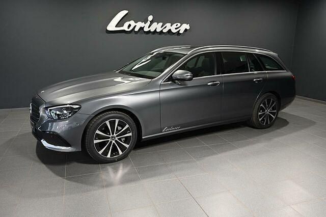 Gebraucht Mercedes E300 Avantgarde 211 PS (155 kW) 2022 Selenitgrau metallic Kombi