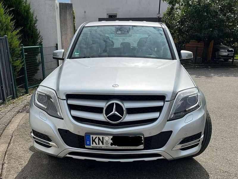 Silber Gebraucht 2024 Mercedes GLK220 SUV | 16.000 € - Bild 1/4