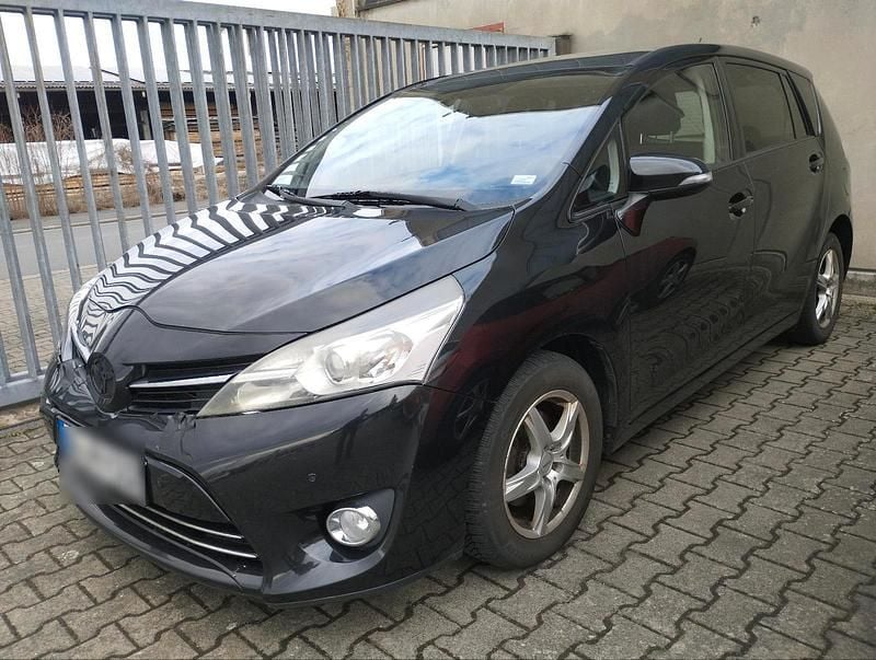 Gebraucht Toyota Verso 112 PS (82 kW) 2015 Schwarz Van / Kleinbus