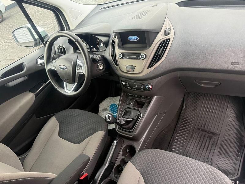 Gebraucht Ford Tourneo Courier Trend 75 PS (55 kW) 2020 Silber Van / Kleinbus