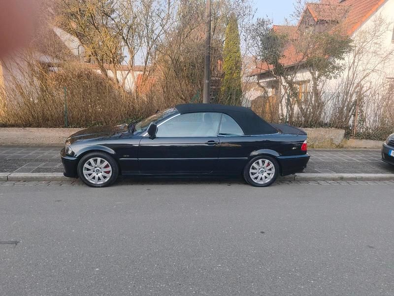 Używany BMW 320 170 KM (125 kW) 2001 Czarny Kabriolet