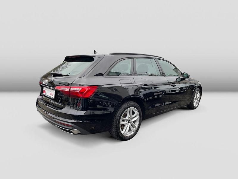 Gebraucht Audi A4 Sport 136 PS (100 kW) 2022 Brillantschwarz Kombi