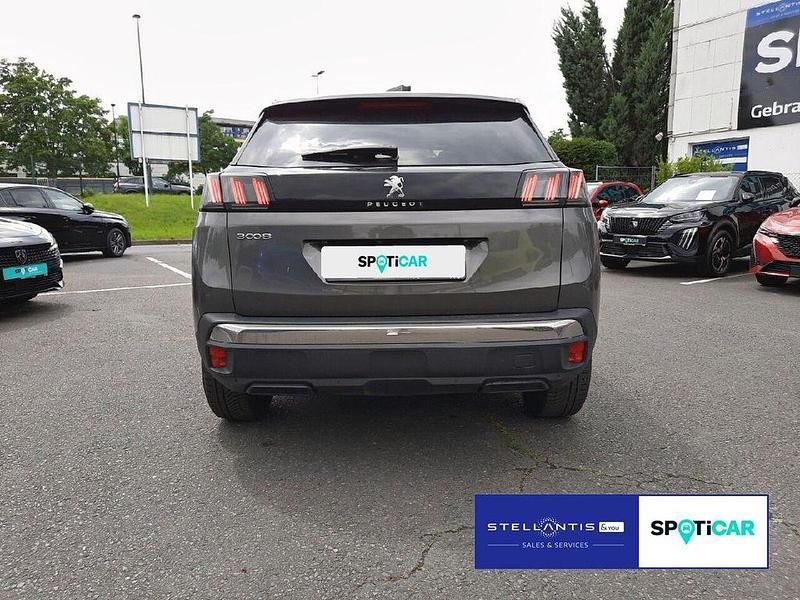 Gebraucht Peugeot 3008 Allure 136 PS (100 kW) 2024 Grau SUV