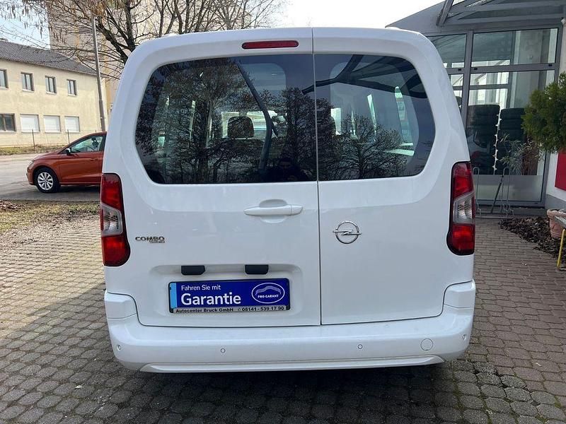 Gebraucht Opel Combo Life Edition 131 PS (96 kW) 2019 Weiß Van / Kleinbus