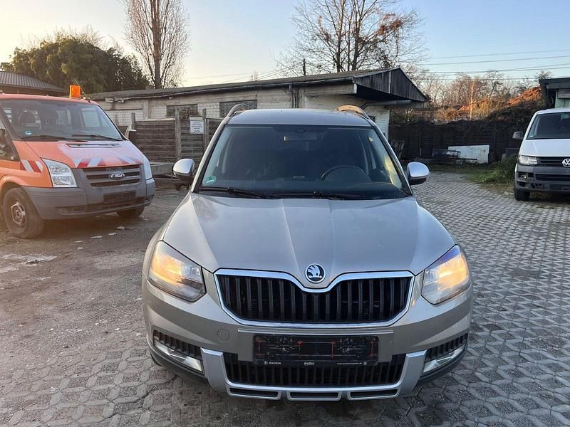 Gebraucht Skoda Yeti Ambition 110 PS (80 kW) 2014 Beige SUV