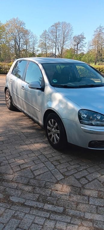 Grau Gebraucht 2007 VW Golf V Comfortline Limousine | 2.000 € (Guter Preis) - Bild 1/4