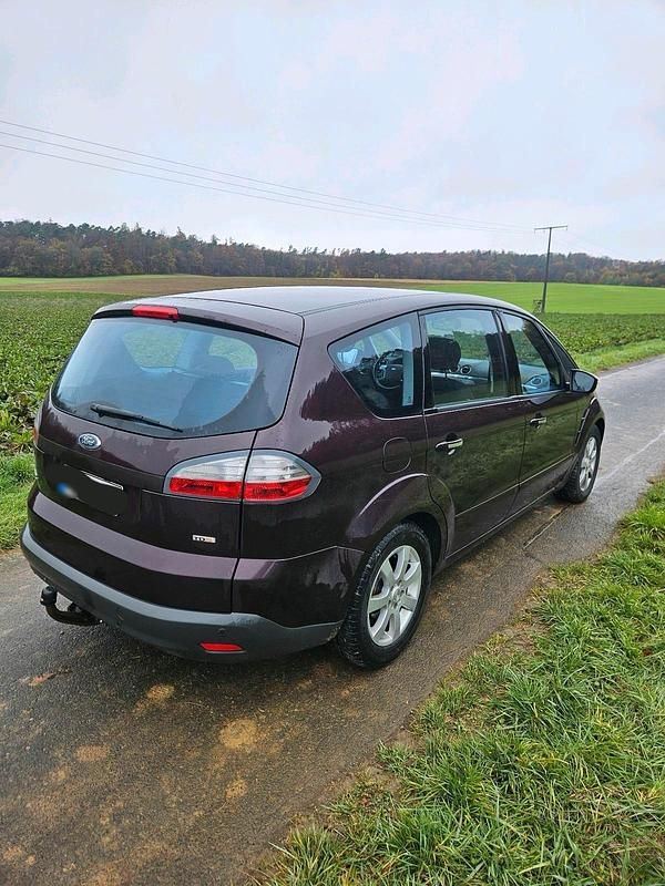 Gebraucht Ford S-MAX S 140 PS (102 kW) 2009 Rot Van / Kleinbus