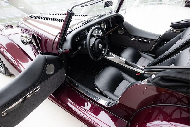 Gebraucht Morgan Plus 258 PS (189 kW) 2023 Rot Cabrio