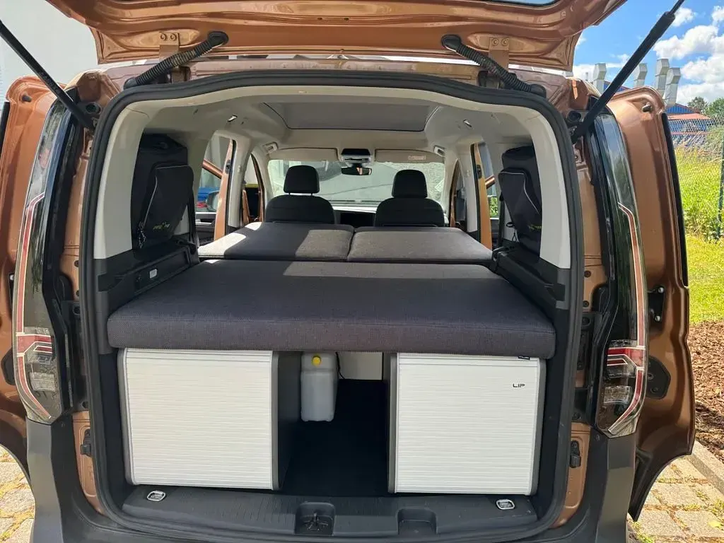 Gebraucht VW Caddy PanAmericana 122 PS (89 kW) 2022 Braun Van / Kleinbus