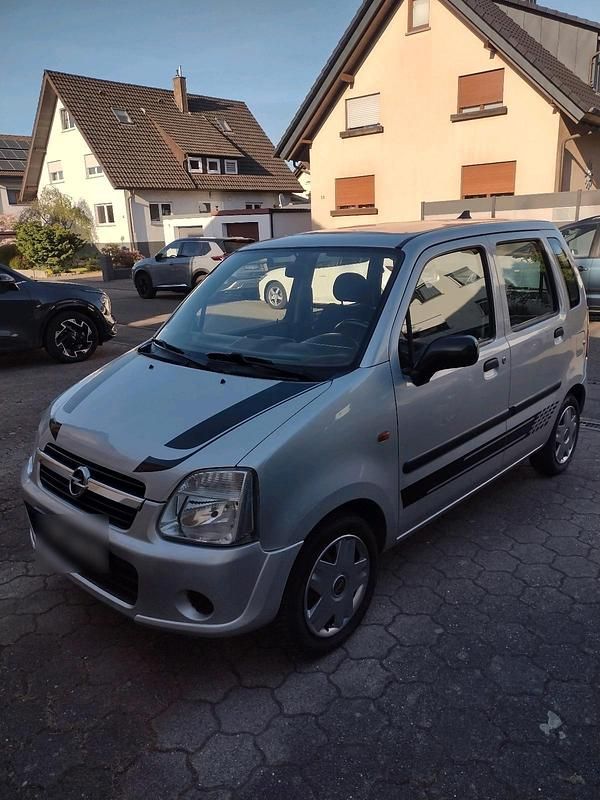 Gebraucht Opel Agila 75 PS (55 kW) 2004 Silber Van / Kleinbus