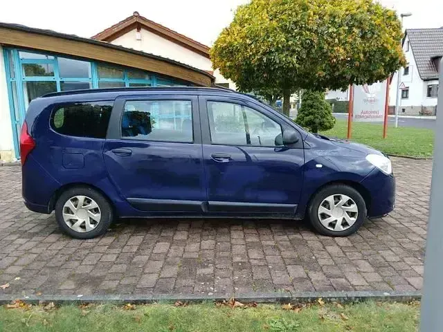 Gebraucht Dacia Lodgy Ambiance 90 PS (66 kW) 2017 Blau Van / Kleinbus