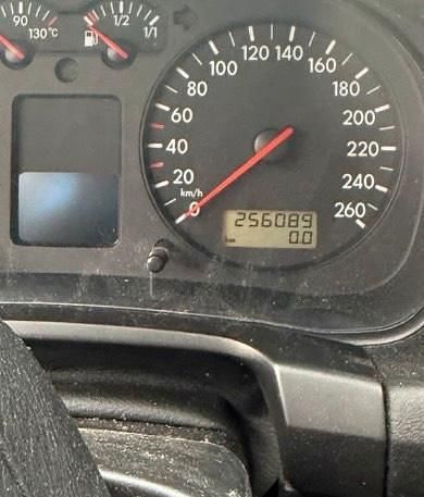 Gebraucht VW Golf IV 105 PS (77 kW) 2002 Grau Kleinwagen