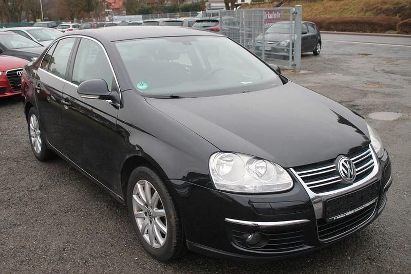 Schwarz Gebraucht 2006 VW Jetta Comfortline Limousine | 1.999 € (Superpreis) - Bild 1/4