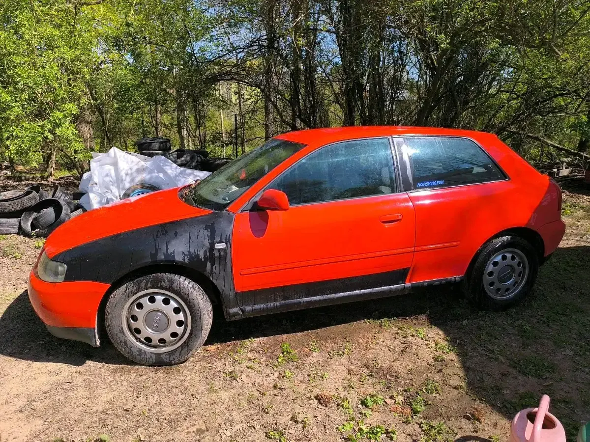 Używany Audi A3 102 KM (75 kW) 2000 Czerwony Hatchback