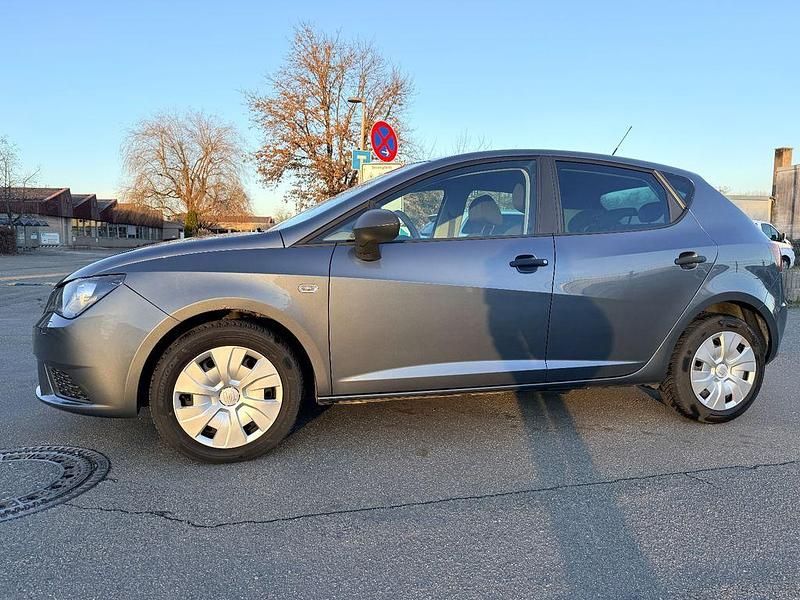 Gebraucht Seat Ibiza Reference 86 PS (63 kW) 2014 D grau/monsungrau/pirineos gre Limousine