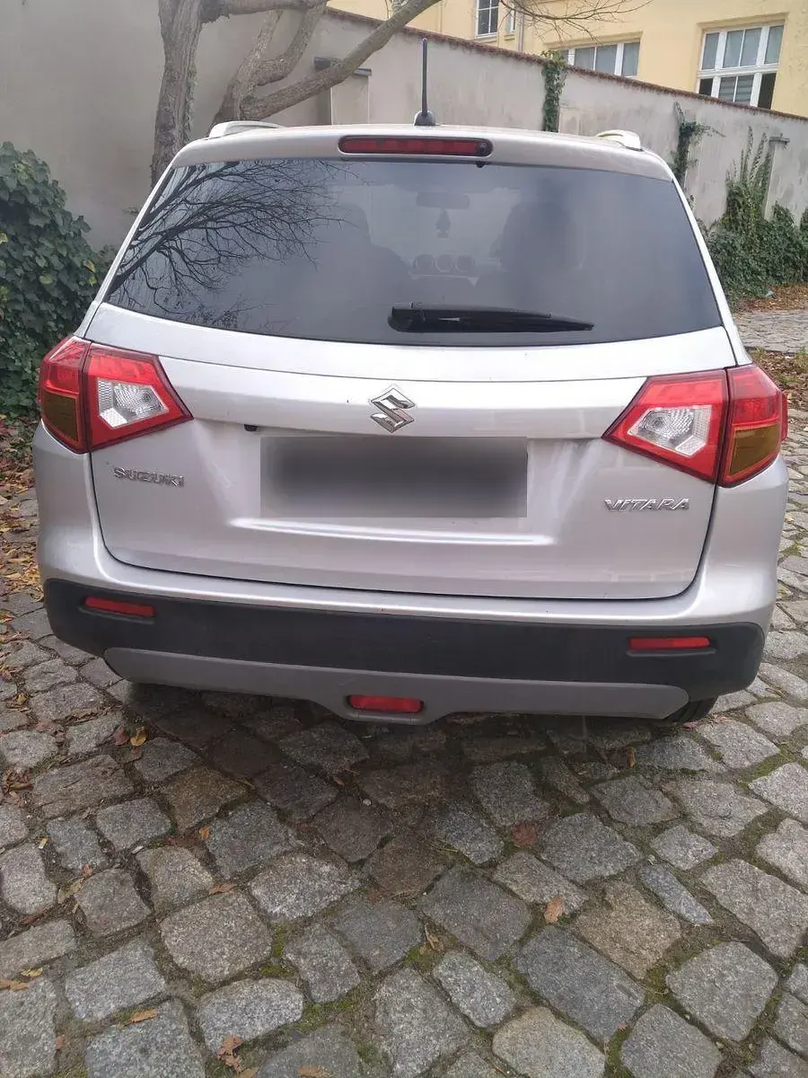 Gebraucht Suzuki Vitara Comfort 120 PS (88 kW) 2016 Silber SUV