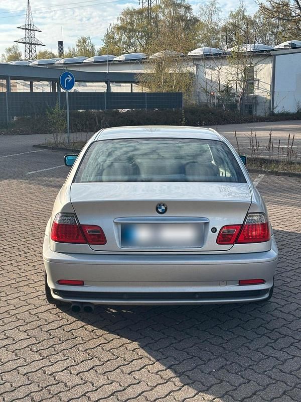 Gebraucht BMW 330 231 PS (169 kW) 2001 Silber Coupé