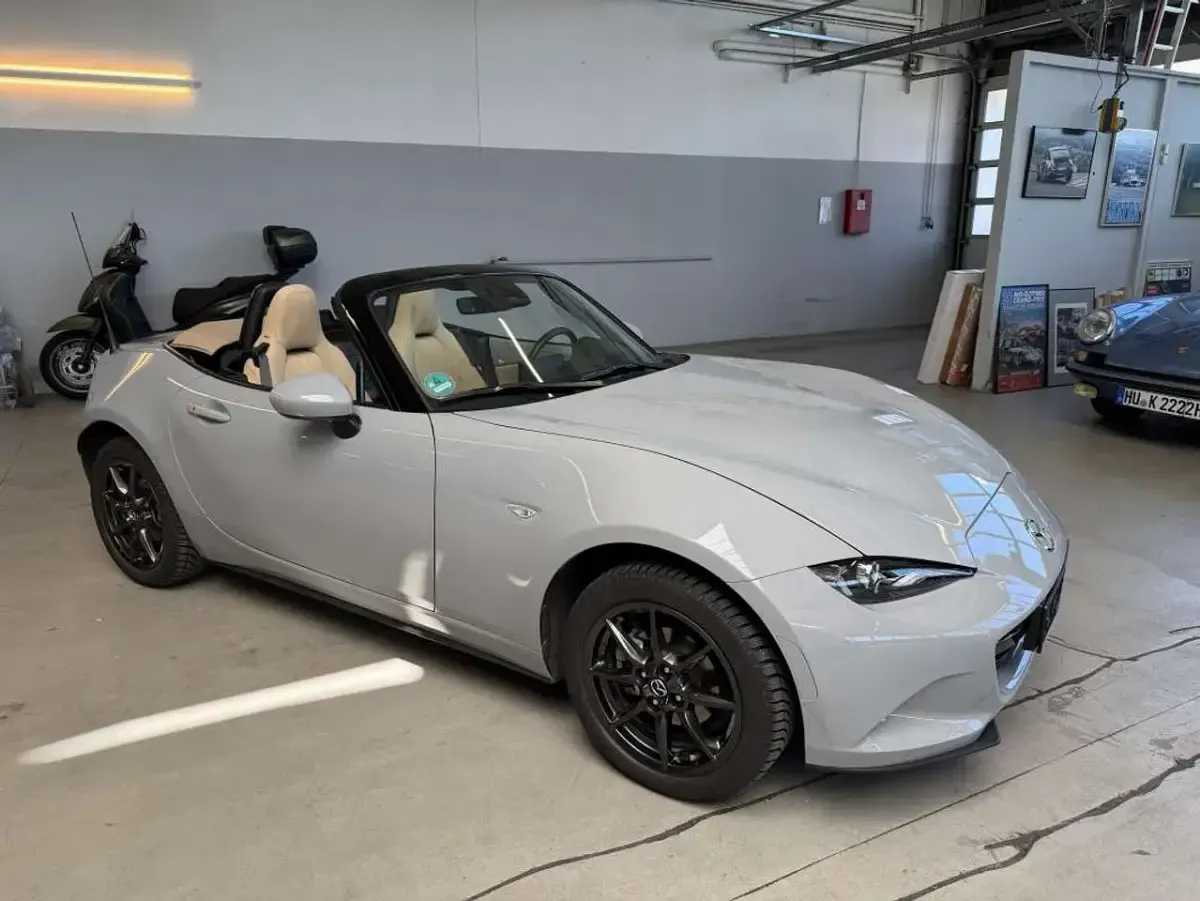 Gebraucht Mazda MX5 132 PS (97 kW) 2025 Grau (aero grey met) Cabrio