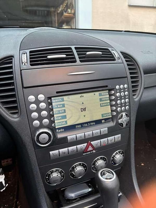 Gebraucht Mercedes SLK280 231 PS (169 kW) 2007 Silber Cabrio