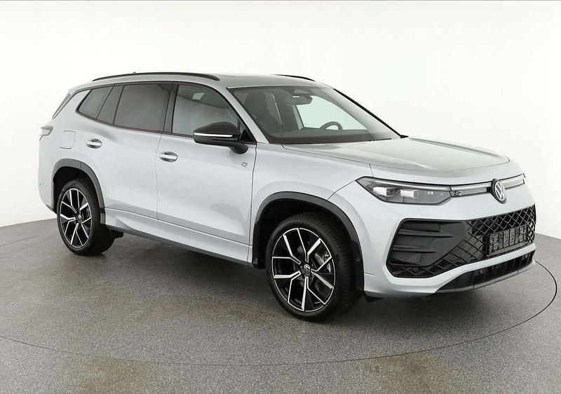 Oyster silber metallic Neu 2025 VW Tayron R-line SUV | 53.595 € (Superpreis) - Bild 1/4