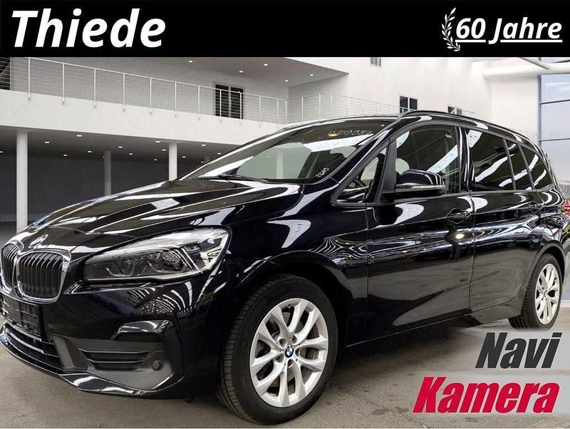 Saphirschwarz metallic Gebraucht 2022 BMW 218 Gran Tourer Advantage Van / Kleinbus | 21.390 € (Fairer Preis) - Bild 1/3