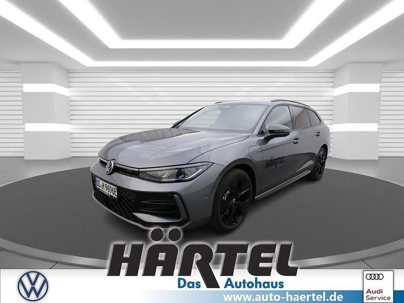 Gebraucht VW Passat Style 272 PS (200 kW) 2024 Diabasgrau (grey), metallic Kombi