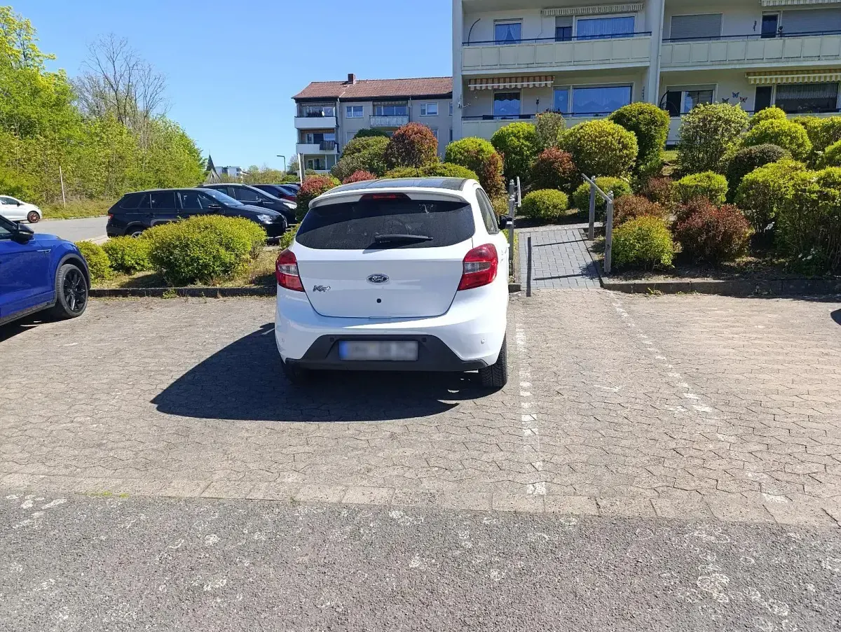 Używany Ford Ka 86 KM (63 kW) 2018 Biały Sedan/Limuzyna