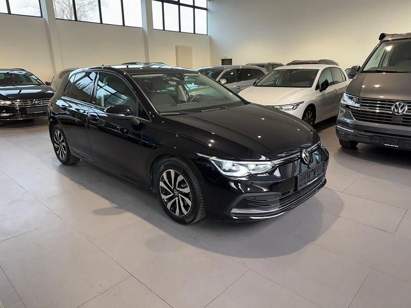 Gebraucht VW Golf VIII Active 150 PS (110 kW) 2022 Schwarz Limousine