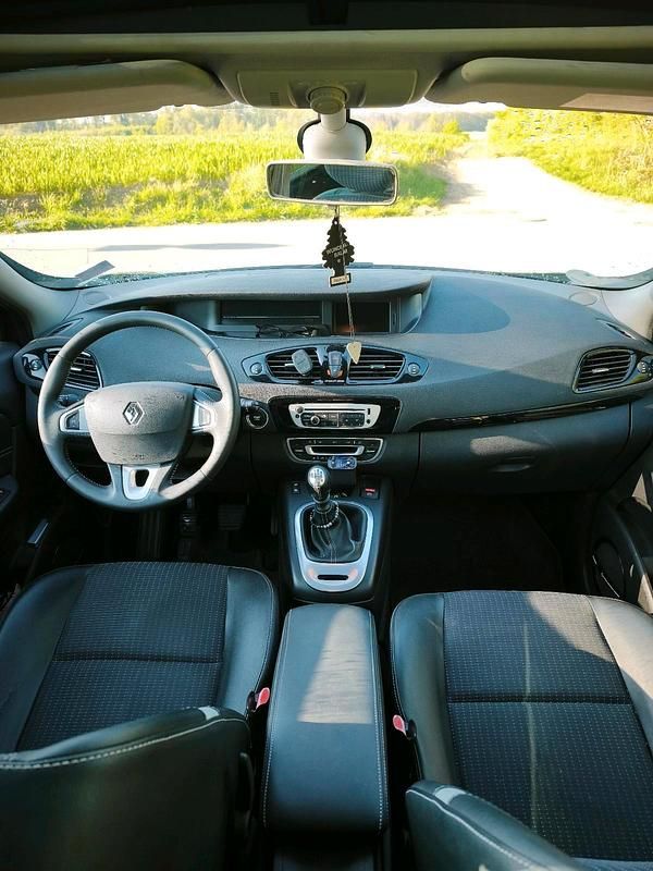Occasion Renault Scénic III 160 ch (117 kW) 2012 Noir Monospace