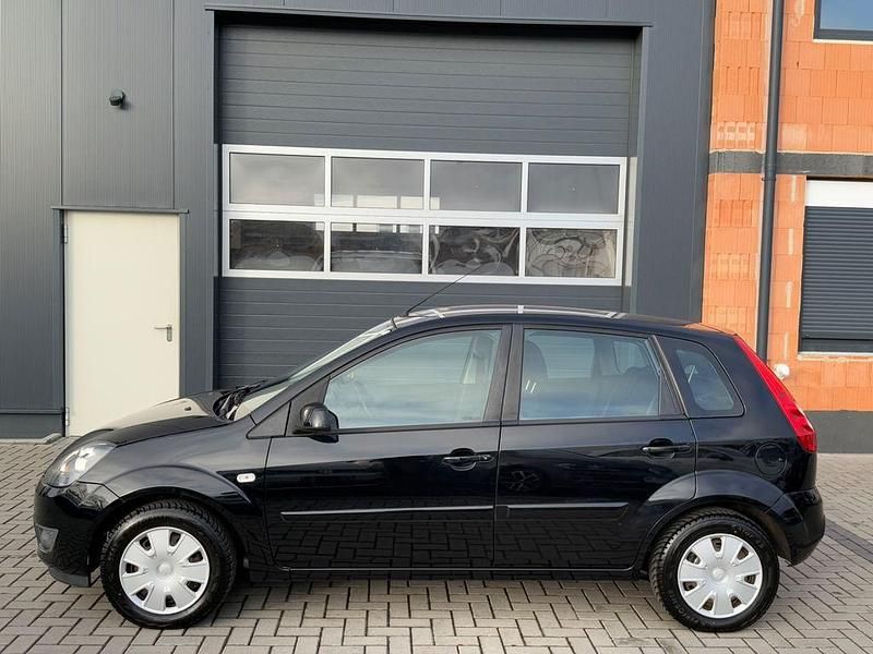 Gebraucht Ford Fiesta Style 80 PS (58 kW) 2008 Schwarz Kleinwagen