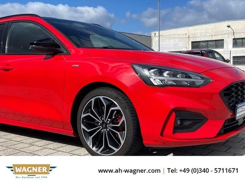 Gebraucht Ford Focus ST-Line 182 PS (133 kW) 2019 Rot Kombi