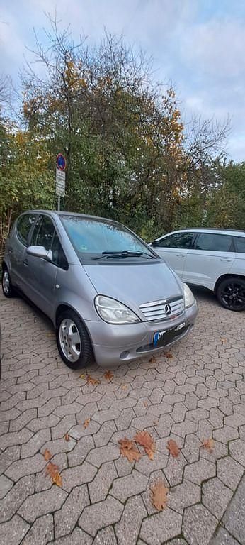 Grau Gebraucht 2000 Mercedes A160 Avantgarde Van / Kleinbus | 1.390 € (Guter Preis) - Bild 1/4