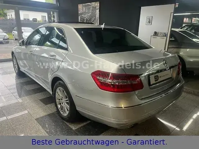 Gebraucht Mercedes E200 184 PS (135 kW) 2009 Andere Limousine