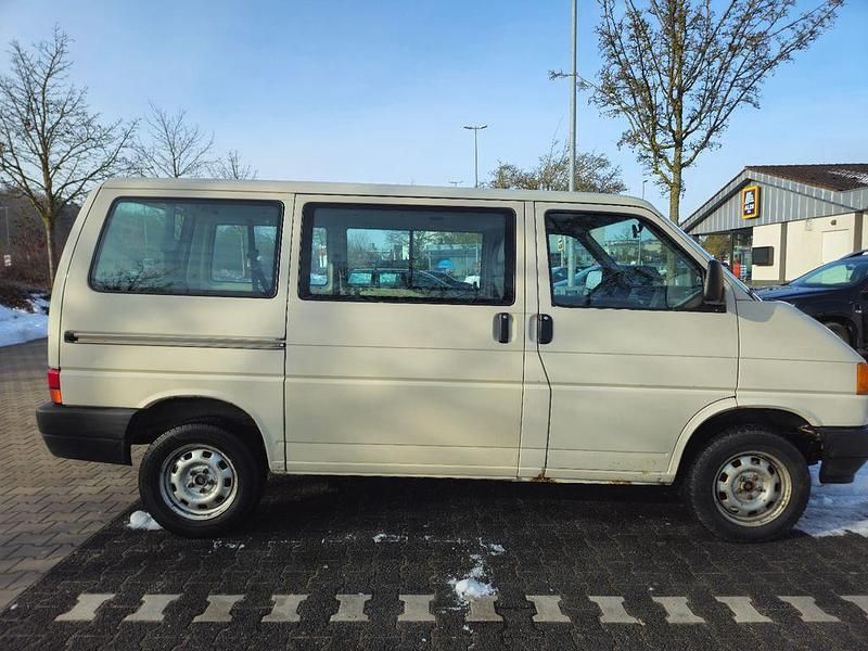 Weiß Gebraucht 1994 VW Caravelle Van / Kleinbus | 3.999 € - Bild 1/4