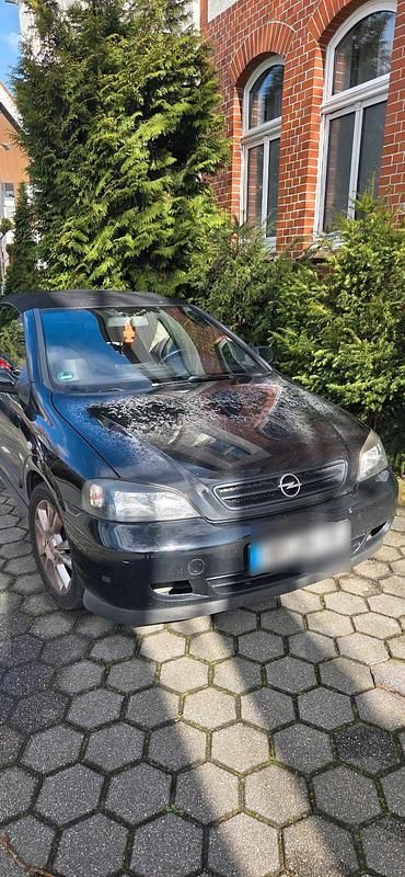 Gebraucht Opel Astra Cabriolet 101 PS (74 kW) 2002 Schwarz Cabrio