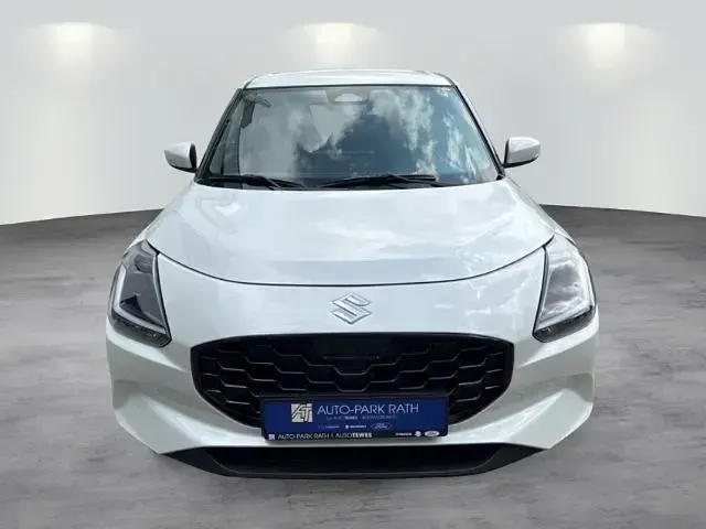 Neu Suzuki Swift Comfort+ 82 PS (60 kW) 2025 Mineral gray metallic (grau) Kleinwagen