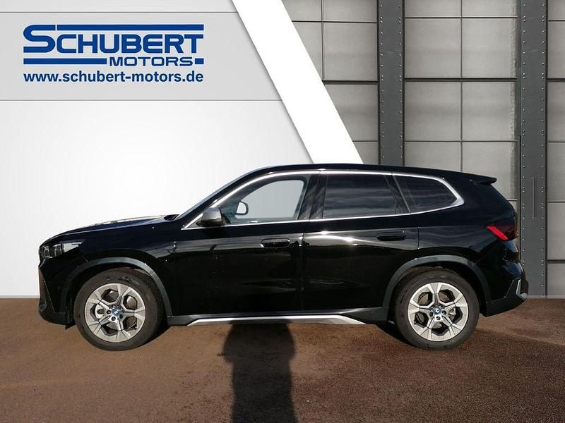 Używany BMW iX1 xLine 230 kW (313 KM) 2023 Czarny SUV