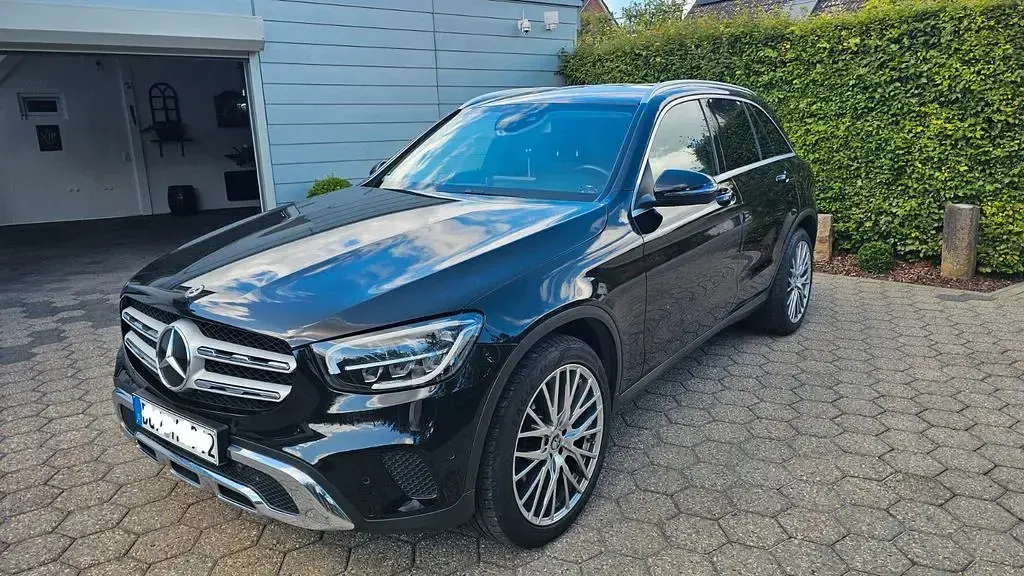 Gebraucht Mercedes GLC220 194 PS (142 kW) 2019 Schwarz SUV