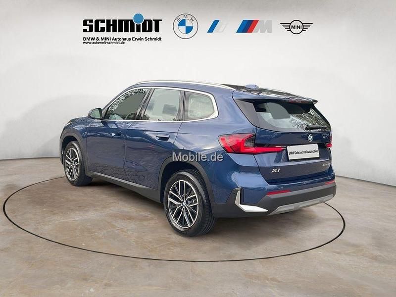 Gebraucht BMW X1 Sport Line 163 PS (119 kW) 2023 Blau SUV