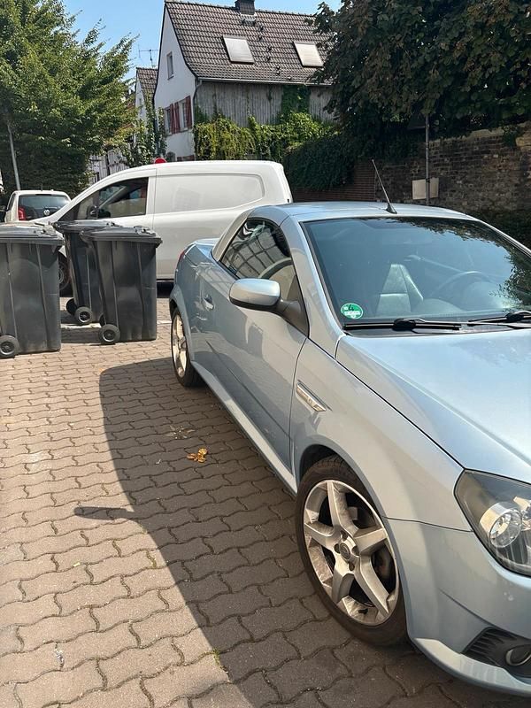 Gebraucht 2005 Opel Tigra Kleinwagen | 2.200 € (Fairer Preis) - Bild 1/4