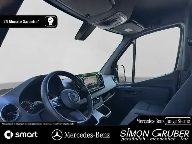 Gebraucht Mercedes Sprinter 170 PS (125 kW) 2024 Selenitgrau (metallic) Van
